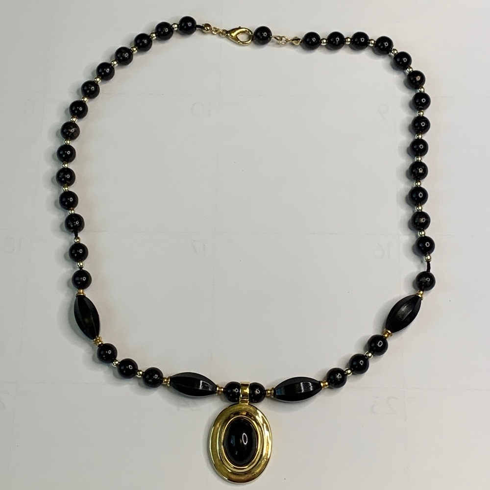Black and Gold Colored Beaded Pendant Necklace Fashion Jewelry